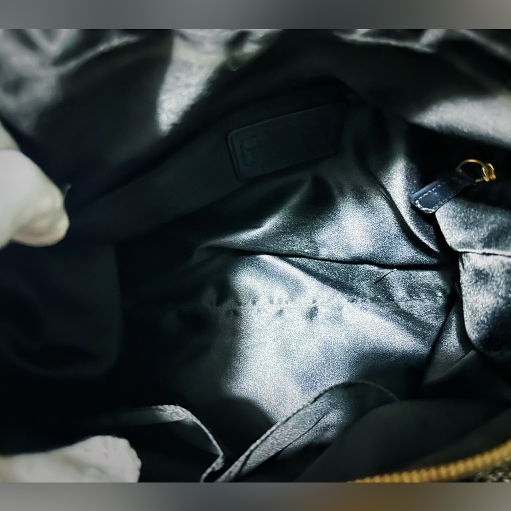 Vintage Style Y2K Coach Black Leather Shoulder Bag with Gold Accents make offer - Picture 11 of 17
